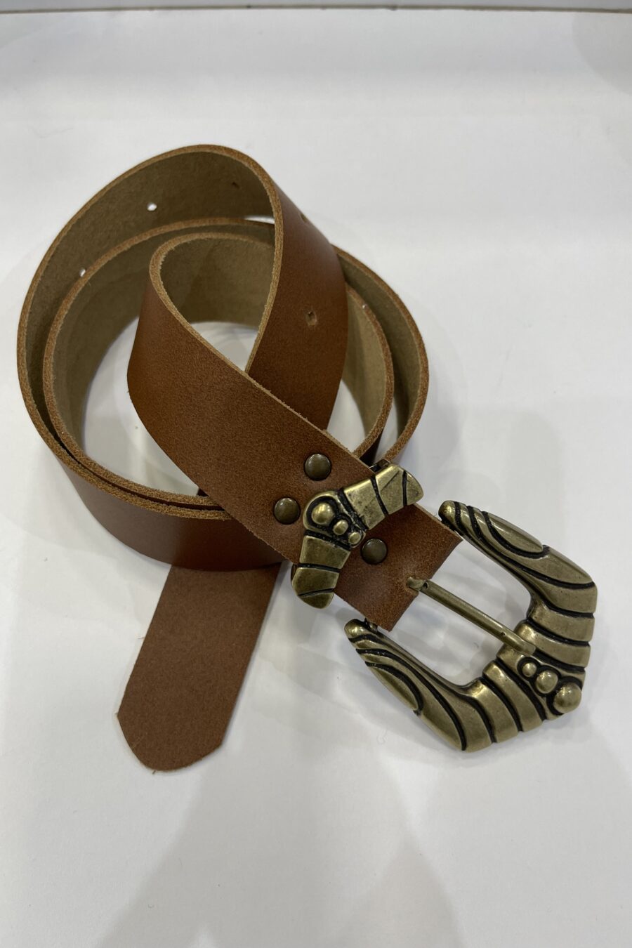 Ζώνη δερμάτινη με χρυσή αγκράφα  White22 - ZT0050