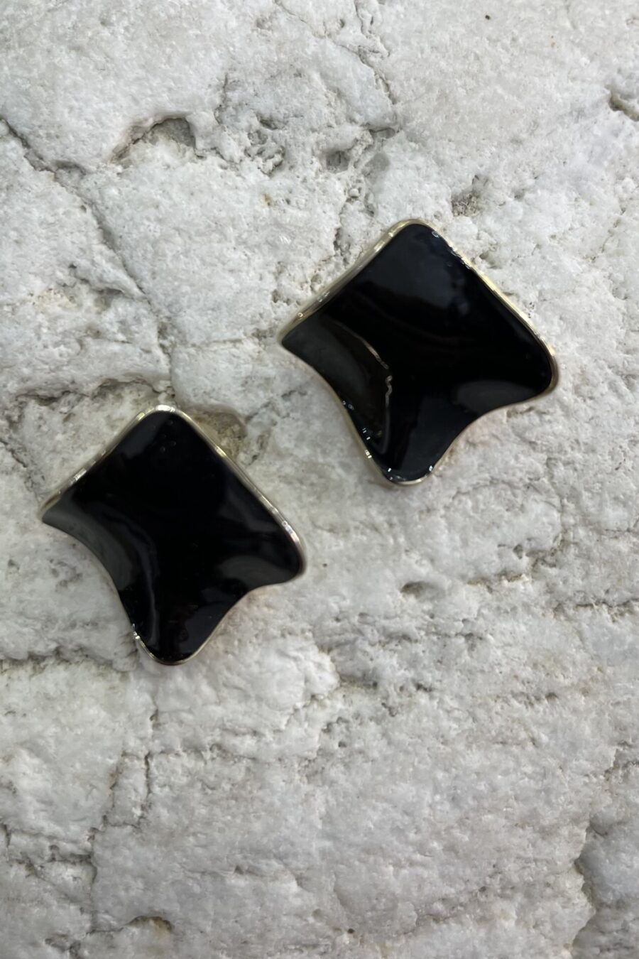 Σκουλαρίκια τετράγωνα μαύρα
