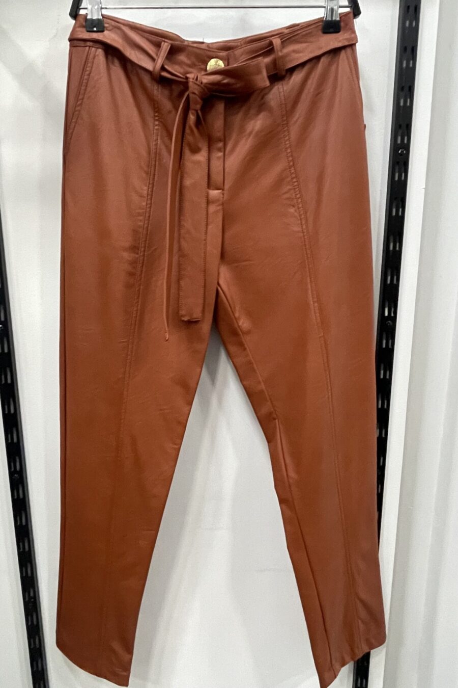 Παντελόνι eco leather με ζώνη στη μέση White 22 – WR1230