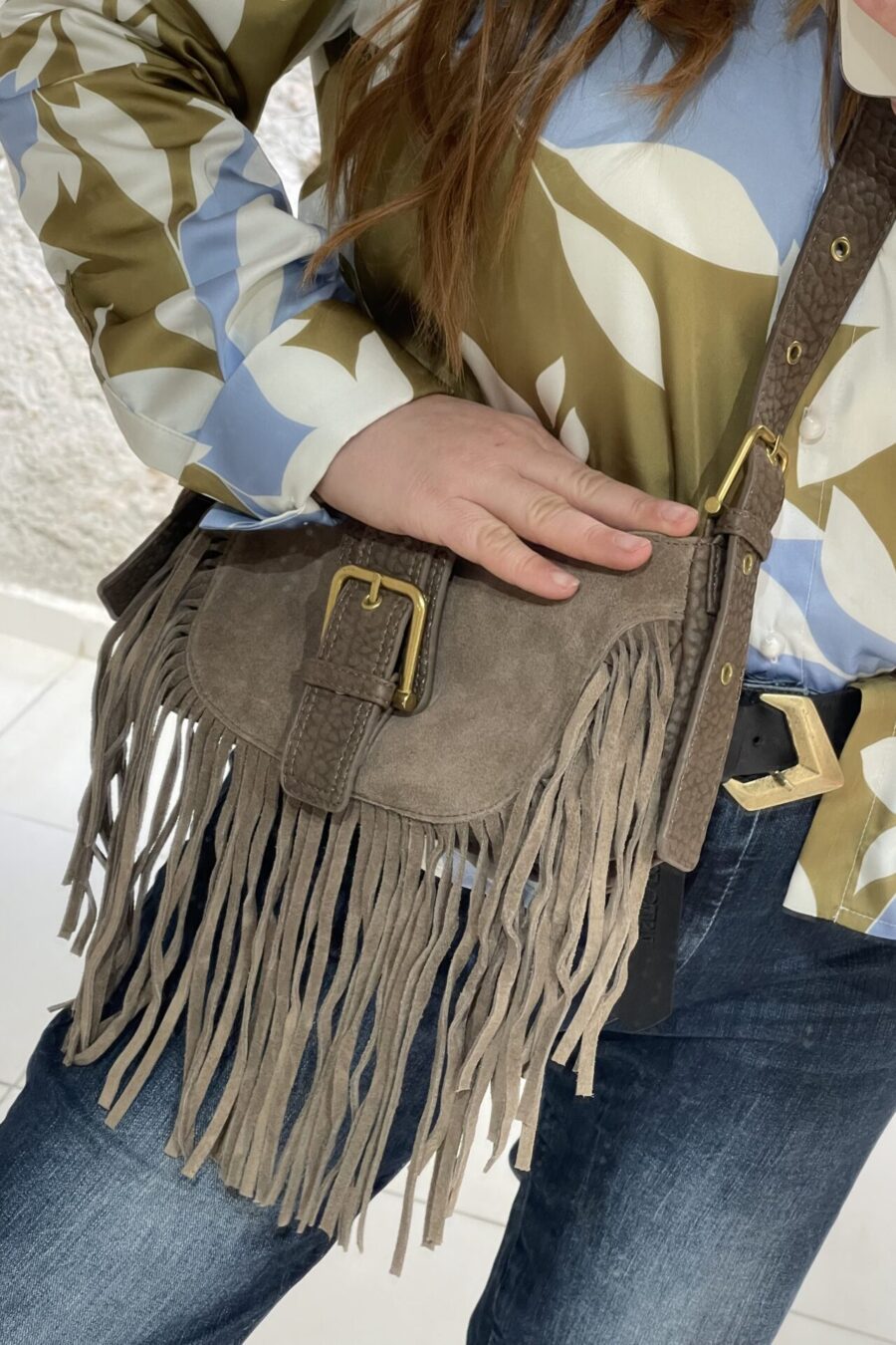 Τσάντα ώμου σουέτ με κρόσσια - 008