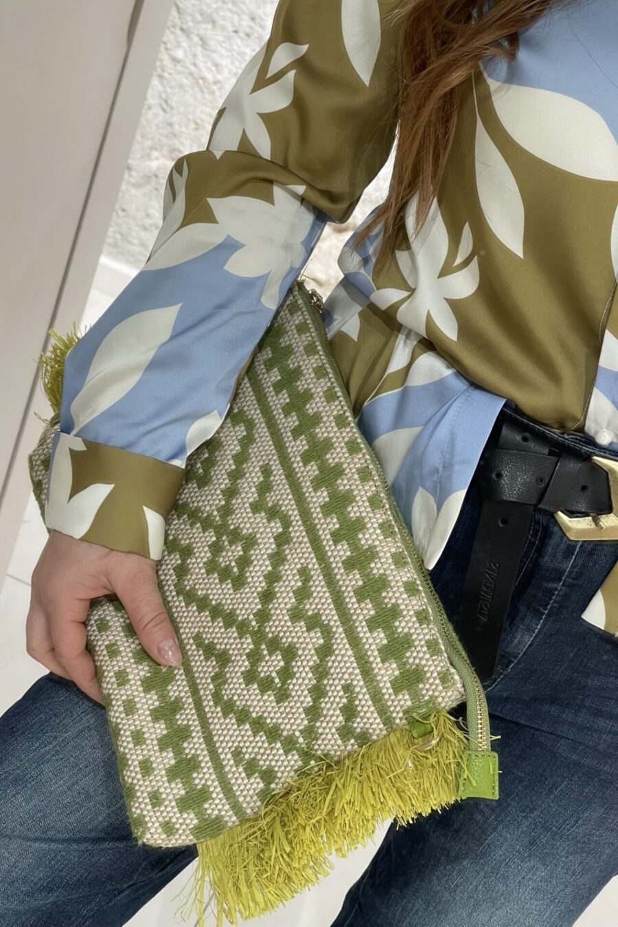 Τσάντα φάκελος με φερμουάρ και χερούλι -004