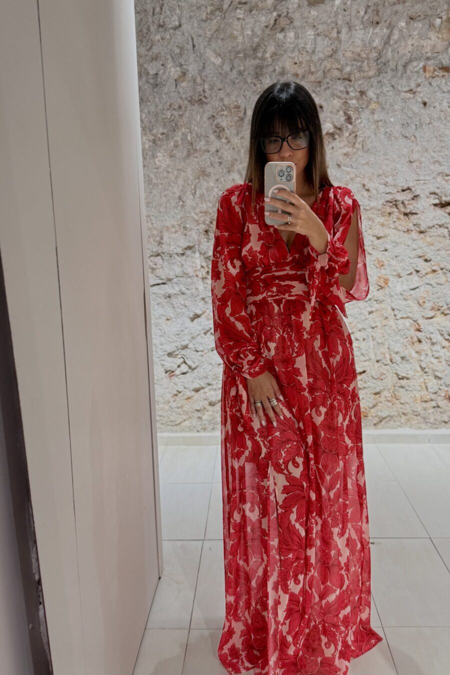 Φόρεμα μεσάτο με ανοίγματα στα μανίκια We Coss – 2027