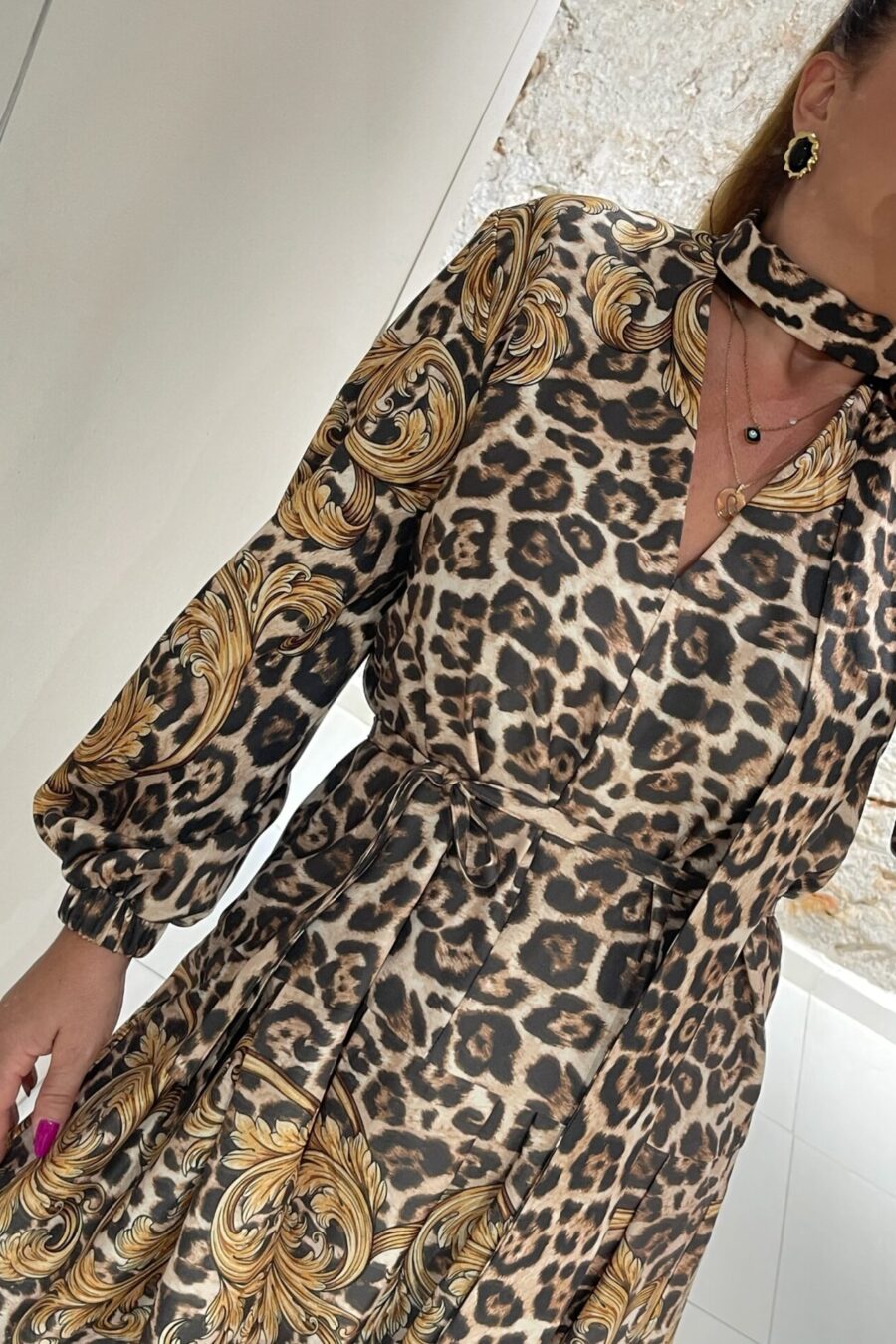 Φόρεμα animal print με δέσιμο στον λαιμό We Coss - 2022