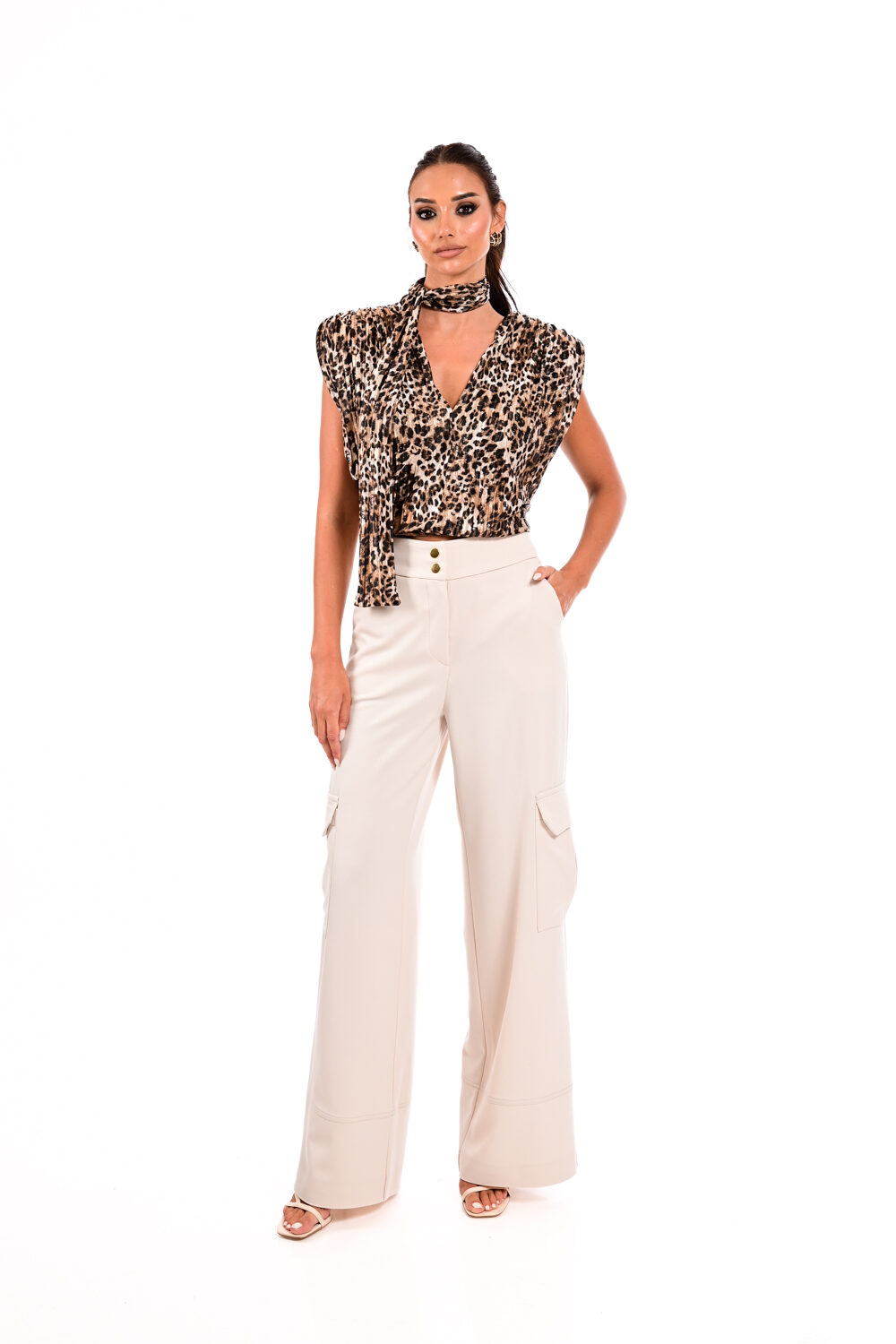 Μπλούζα animal print με βάτες και κορδέλα στο λαιμό We Coss - 0014 - Image 3