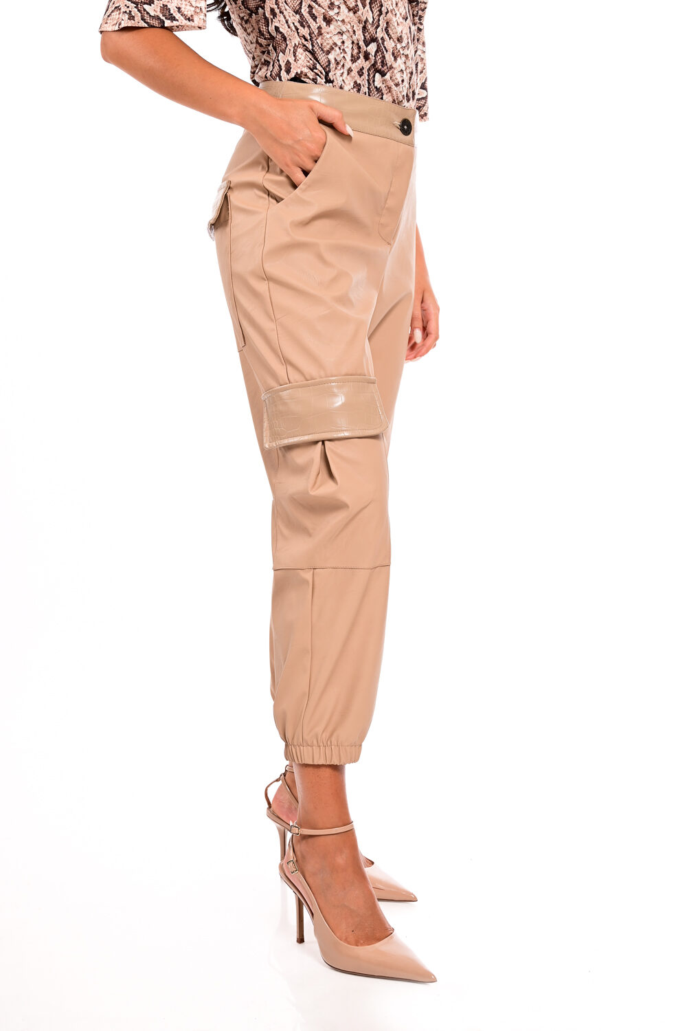 Παντελόνι δερμάτινη cargo με λεπτομέρειες κροκό We Coss - 1017