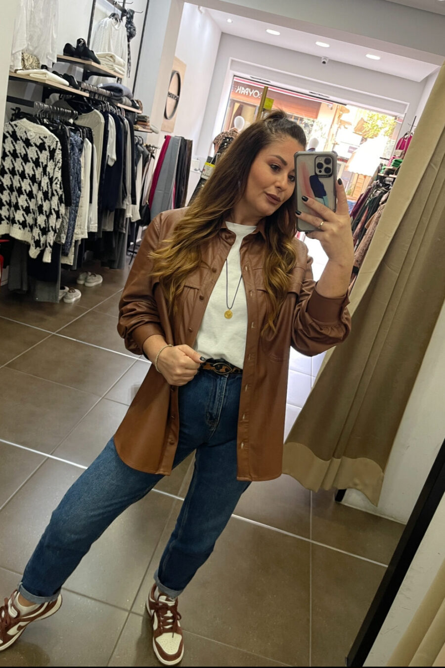 Μπλούζα t-shirt με πέρλες στο μανίκι White 22 - 0790