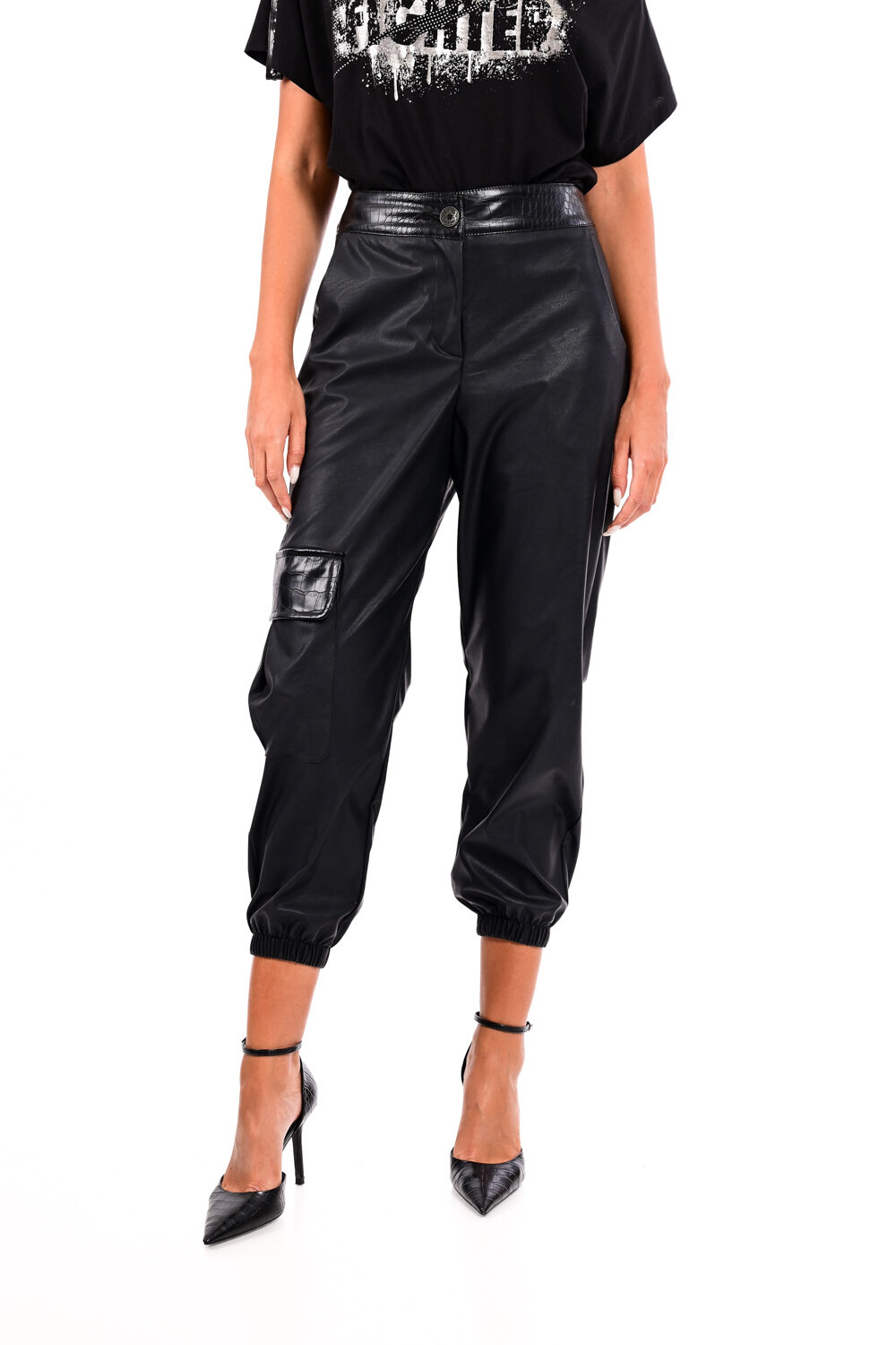 Παντελόνι δερμάτινη cargo με λεπτομέρειες κρόκο We Coss - 1017