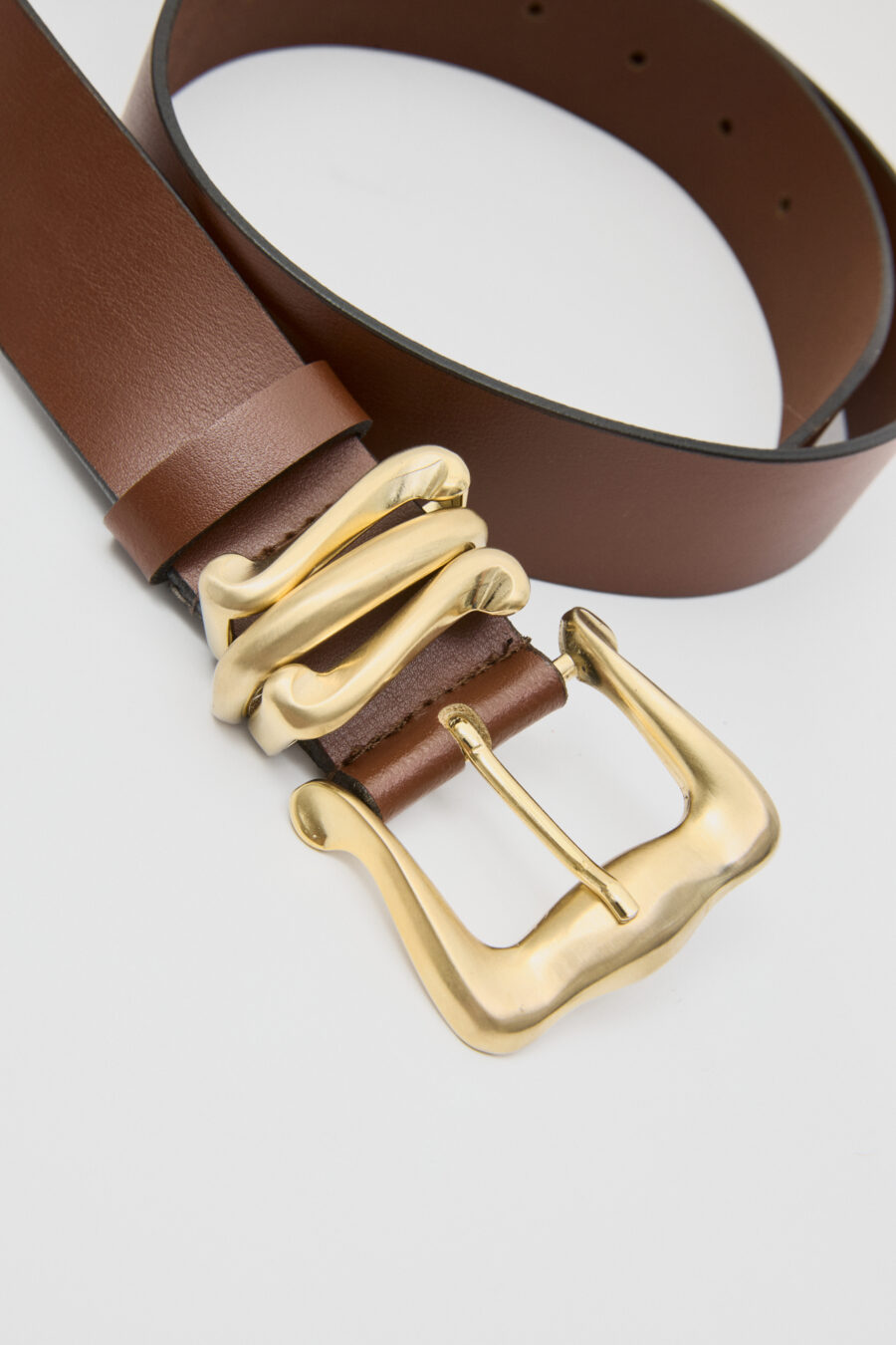 Δερμάτινη ζώνη με χρυσή αγκράφα LeatherTwist - SONATA