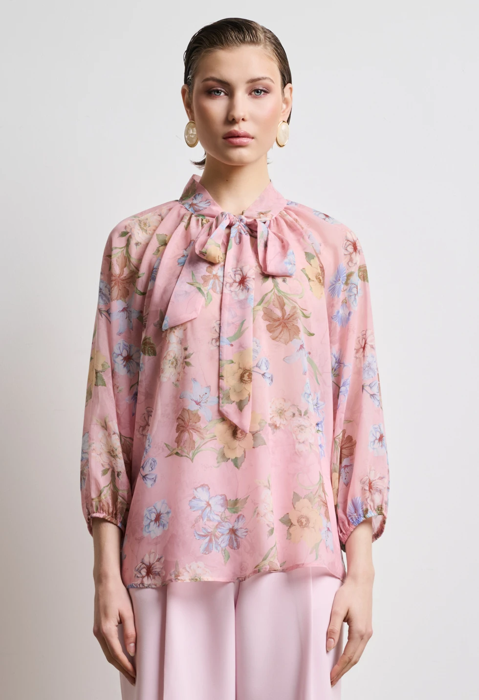 Μπλούζα floral με δέσιμο στο λαιμό Desiree - 1744016 - Image 3